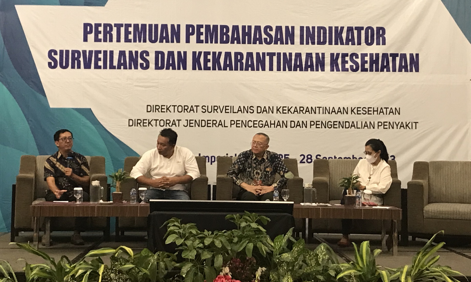 Pertemuan Pembahasan Indikator Surveilans dan Kekarantinaan Kesehatan